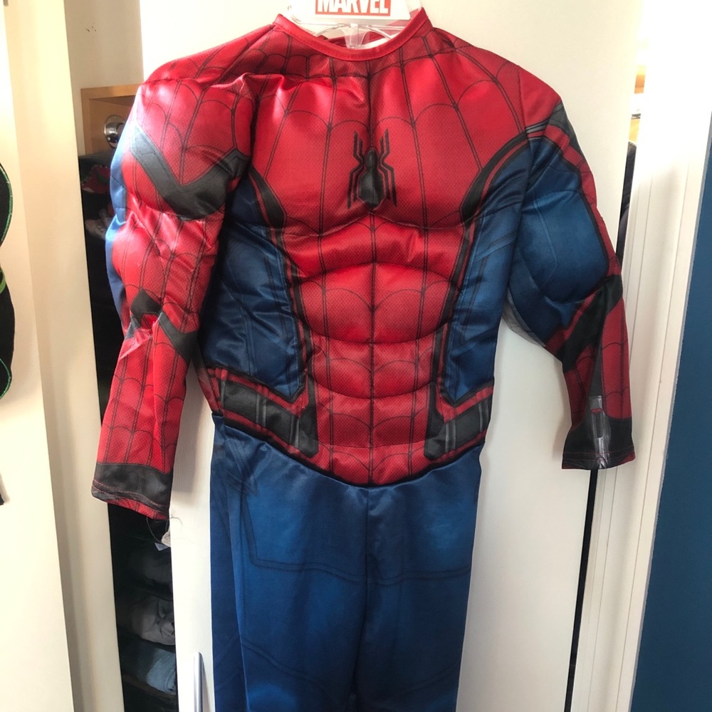 NWT Spider-Man muscle costume with mask